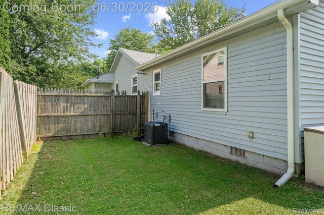 401 Center Street, Carleton Village, MI 48117