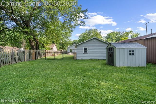 401 Center Street, Carleton Village, MI 48117