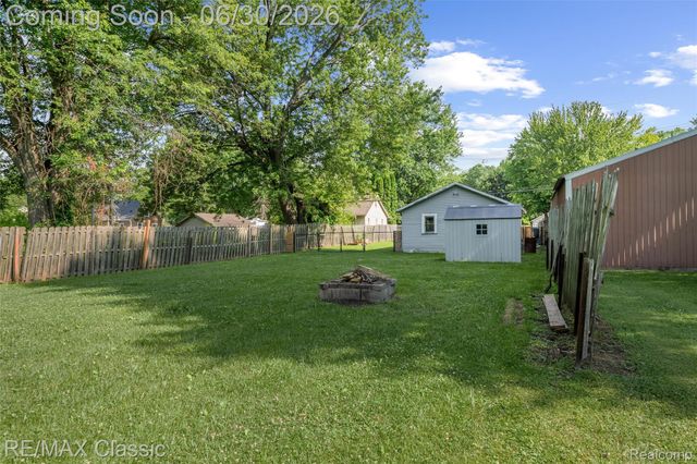 401 Center Street, Carleton Village, MI 48117