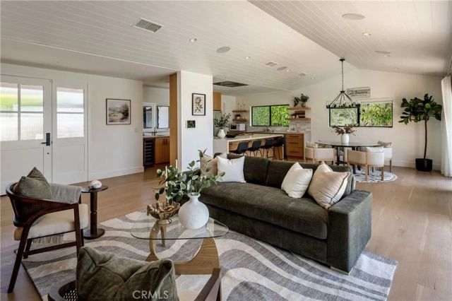 225 Notteargenta Road, Pacific Palisades, CA 90272
