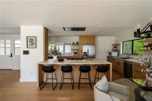 225 Notteargenta Road, Pacific Palisades, CA 90272