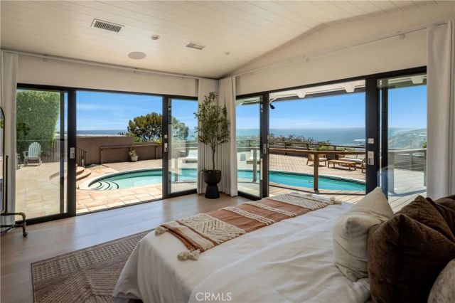 225 Notteargenta Road, Pacific Palisades, CA 90272