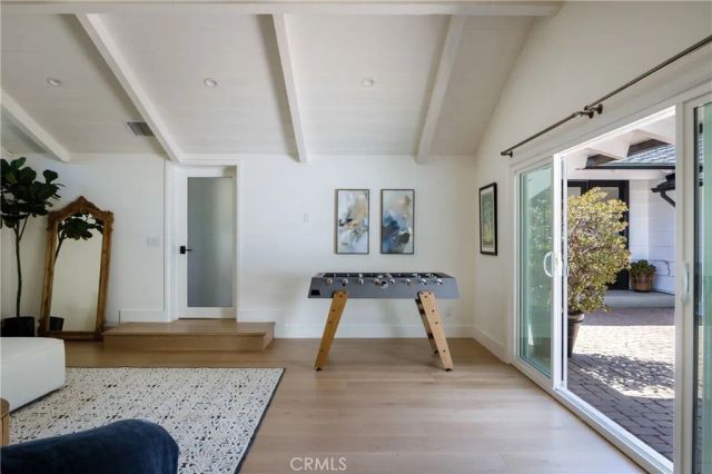 225 Notteargenta Road, Pacific Palisades, CA 90272