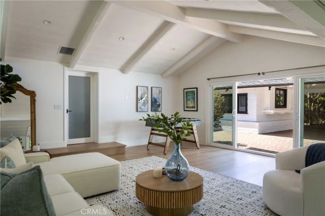 225 Notteargenta Road, Pacific Palisades, CA 90272