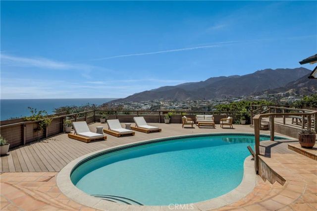 225 Notteargenta Road, Pacific Palisades, CA 90272