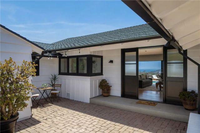 225 Notteargenta Road, Pacific Palisades, CA 90272