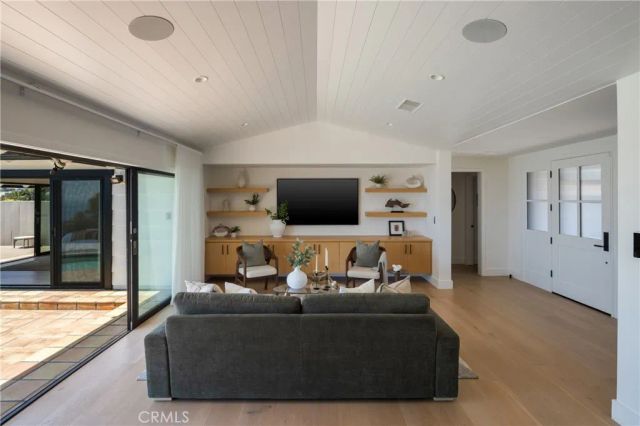 225 Notteargenta Road, Pacific Palisades, CA 90272