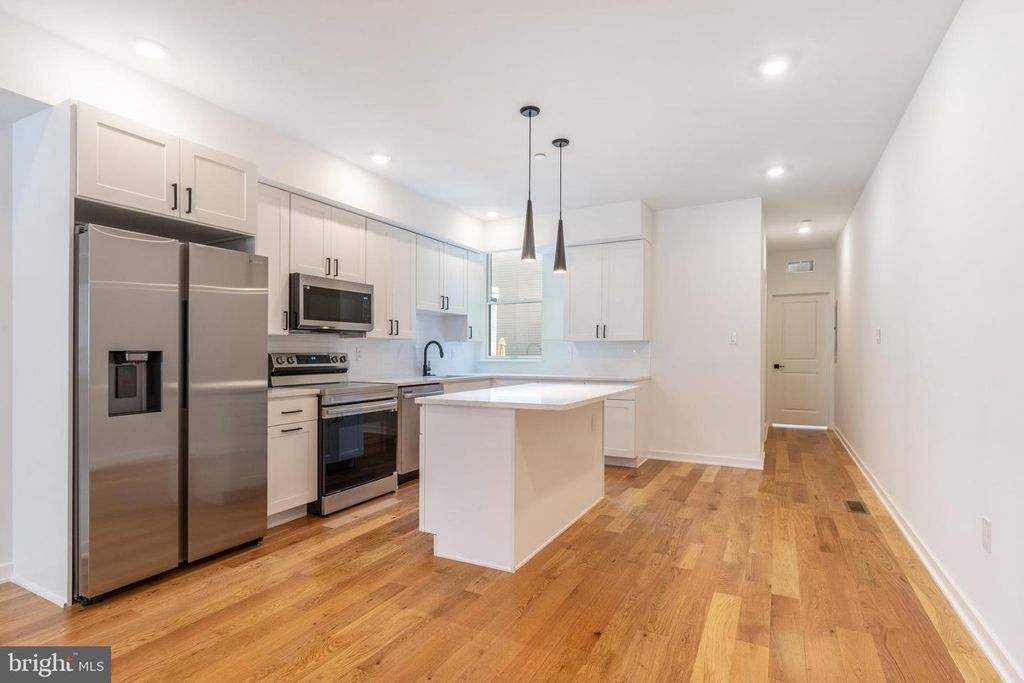 1121 S 20TH ST, Philadelphia, PA 19146