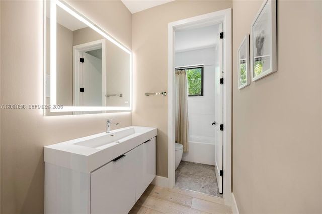 7300 Los Pinos Boulevard, Coral Gables, FL 33143