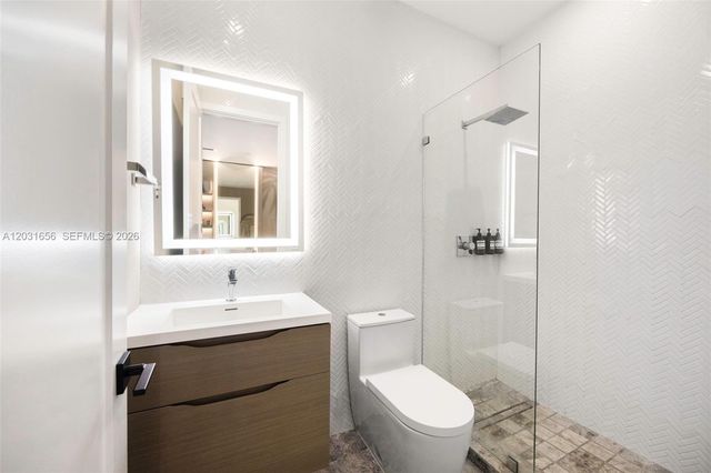 7300 Los Pinos Boulevard, Coral Gables, FL 33143