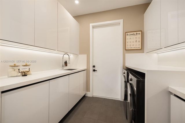 7300 Los Pinos Boulevard, Coral Gables, FL 33143