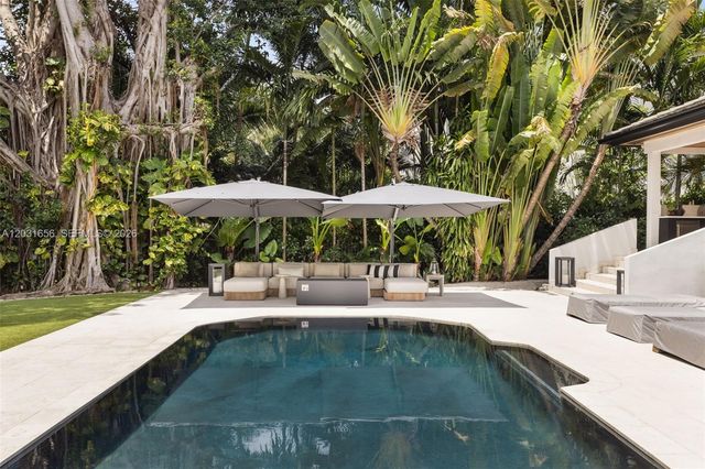 7300 Los Pinos Boulevard, Coral Gables, FL 33143