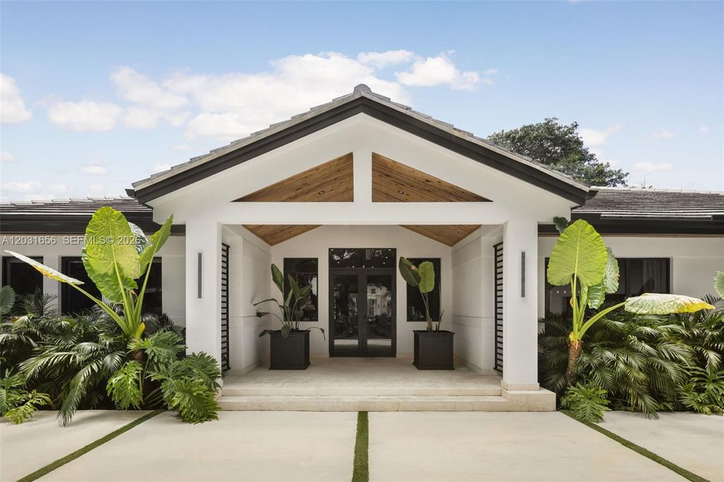 7300 Los Pinos Boulevard, Coral Gables, FL 33143