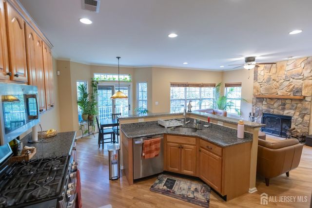 60 King George Road 603, Green Brook, NJ 08812