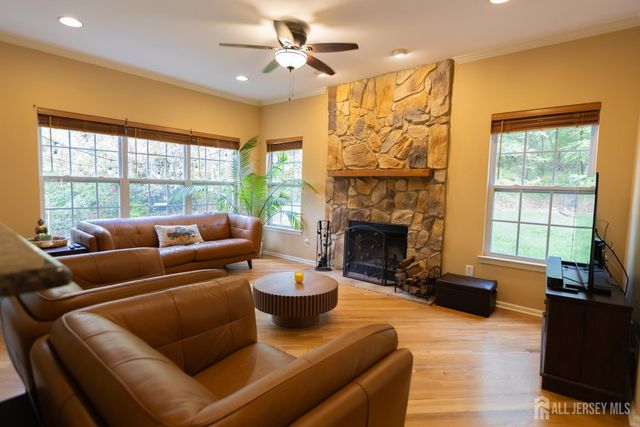 60 King George Road 603, Green Brook, NJ 08812