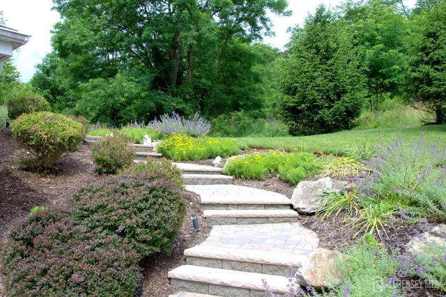 60 King George Road 603, Green Brook, NJ 08812