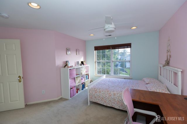 60 King George Road 603, Green Brook, NJ 08812