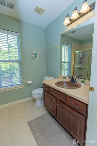 60 King George Road 603, Green Brook, NJ 08812