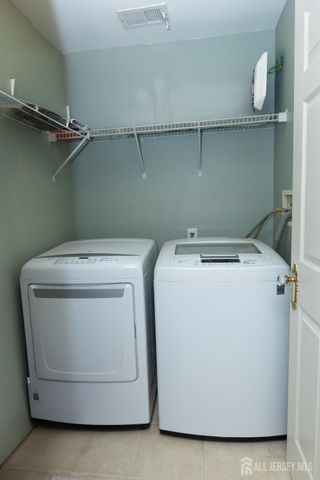 60 King George Road 603, Green Brook, NJ 08812