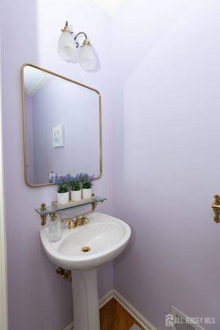 60 King George Road 603, Green Brook, NJ 08812