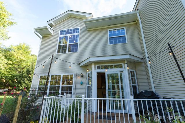 60 King George Road 603, Green Brook, NJ 08812