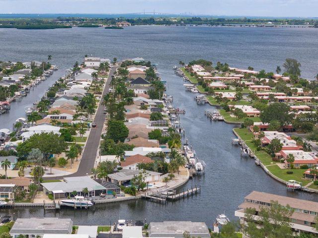 9810 DORADO AVENUE 9810, Bradenton, FL 34210