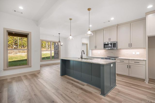 3209 Galloway Drive, Benton, AR 72015