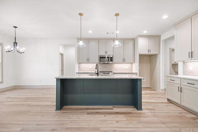 3209 Galloway Drive, Benton, AR 72015