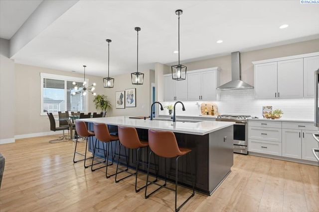 6915 Lamb Court, Pasco, WA 99301