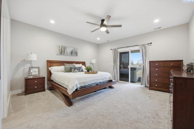 6915 Lamb Court, Pasco, WA 99301