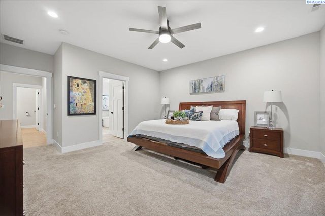 6915 Lamb Court, Pasco, WA 99301