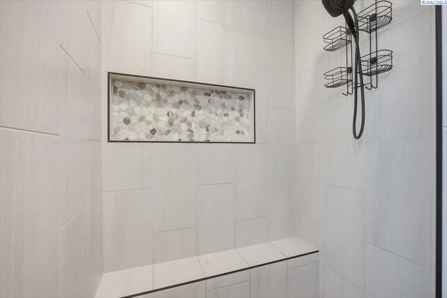 6915 Lamb Court, Pasco, WA 99301