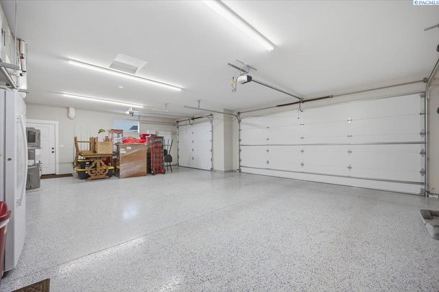 6915 Lamb Court, Pasco, WA 99301