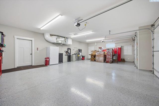 6915 Lamb Court, Pasco, WA 99301