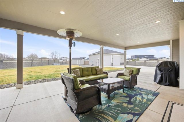 6915 Lamb Court, Pasco, WA 99301