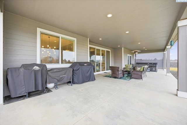 6915 Lamb Court, Pasco, WA 99301