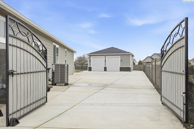 6915 Lamb Court, Pasco, WA 99301