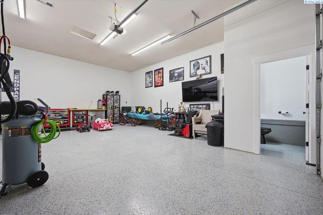 6915 Lamb Court, Pasco, WA 99301