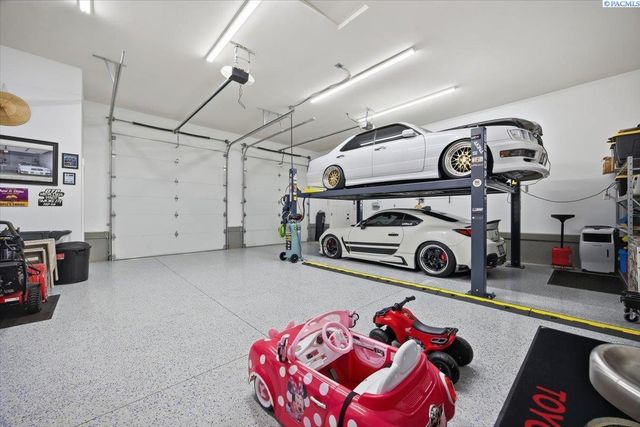 6915 Lamb Court, Pasco, WA 99301