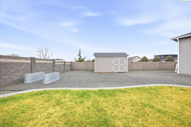 6915 Lamb Court, Pasco, WA 99301