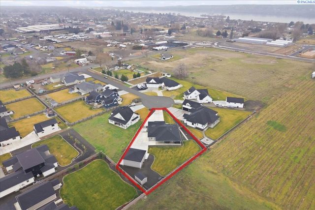 6915 Lamb Court, Pasco, WA 99301