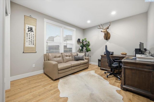 6915 Lamb Court, Pasco, WA 99301