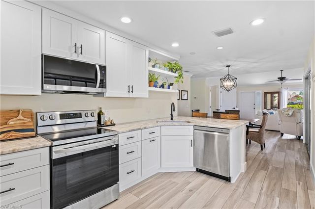 17348 Birchwood LN, Fort Myers, FL 33908