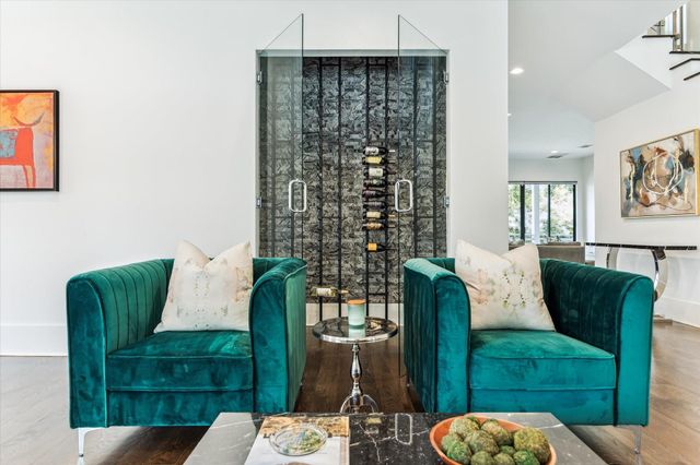 1010 Waltway Drive, Houston, TX 77008