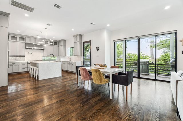 1010 Waltway Drive, Houston, TX 77008