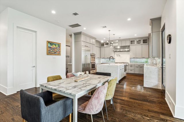 1010 Waltway Drive, Houston, TX 77008