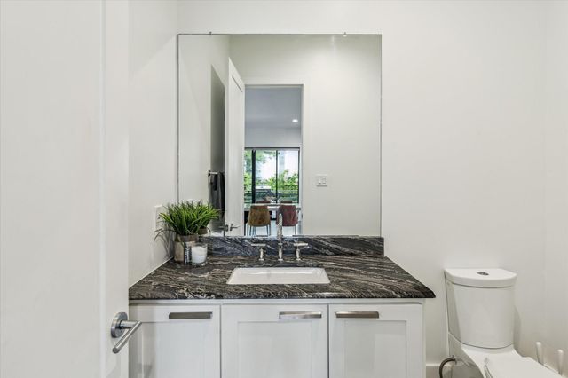 1010 Waltway Drive, Houston, TX 77008