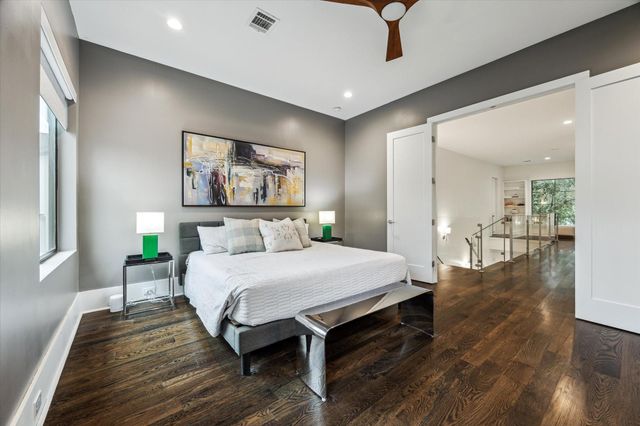 1010 Waltway Drive, Houston, TX 77008