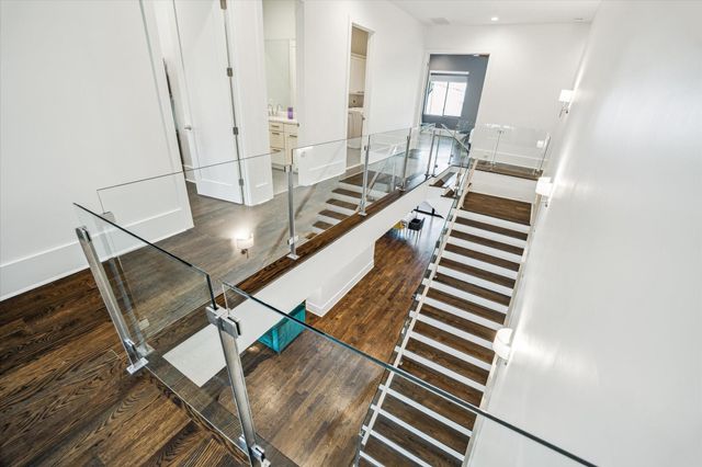 1010 Waltway Drive, Houston, TX 77008