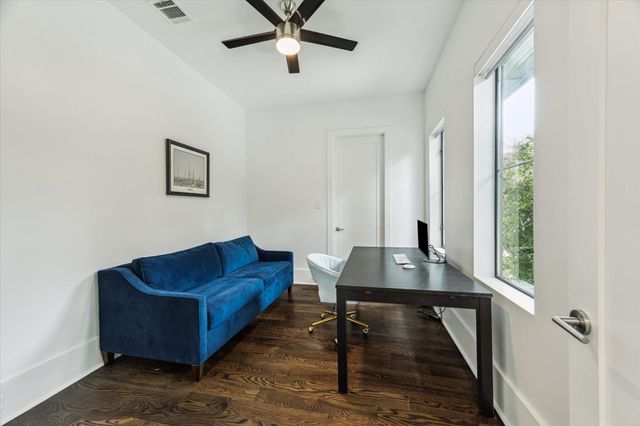 1010 Waltway Drive, Houston, TX 77008